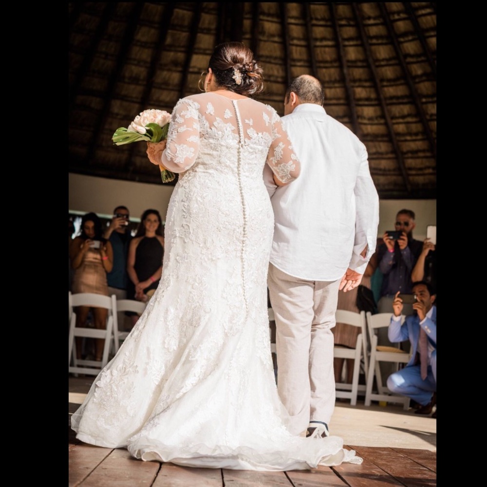 Oleg Cassini Lace Wedding Dress